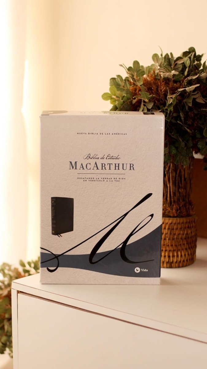 Biblia Nueva Biblia De Las Américas (NBLA) De Estudio MacArthur, Letra 11 Pt, 20×29, Tapa PU, Negro