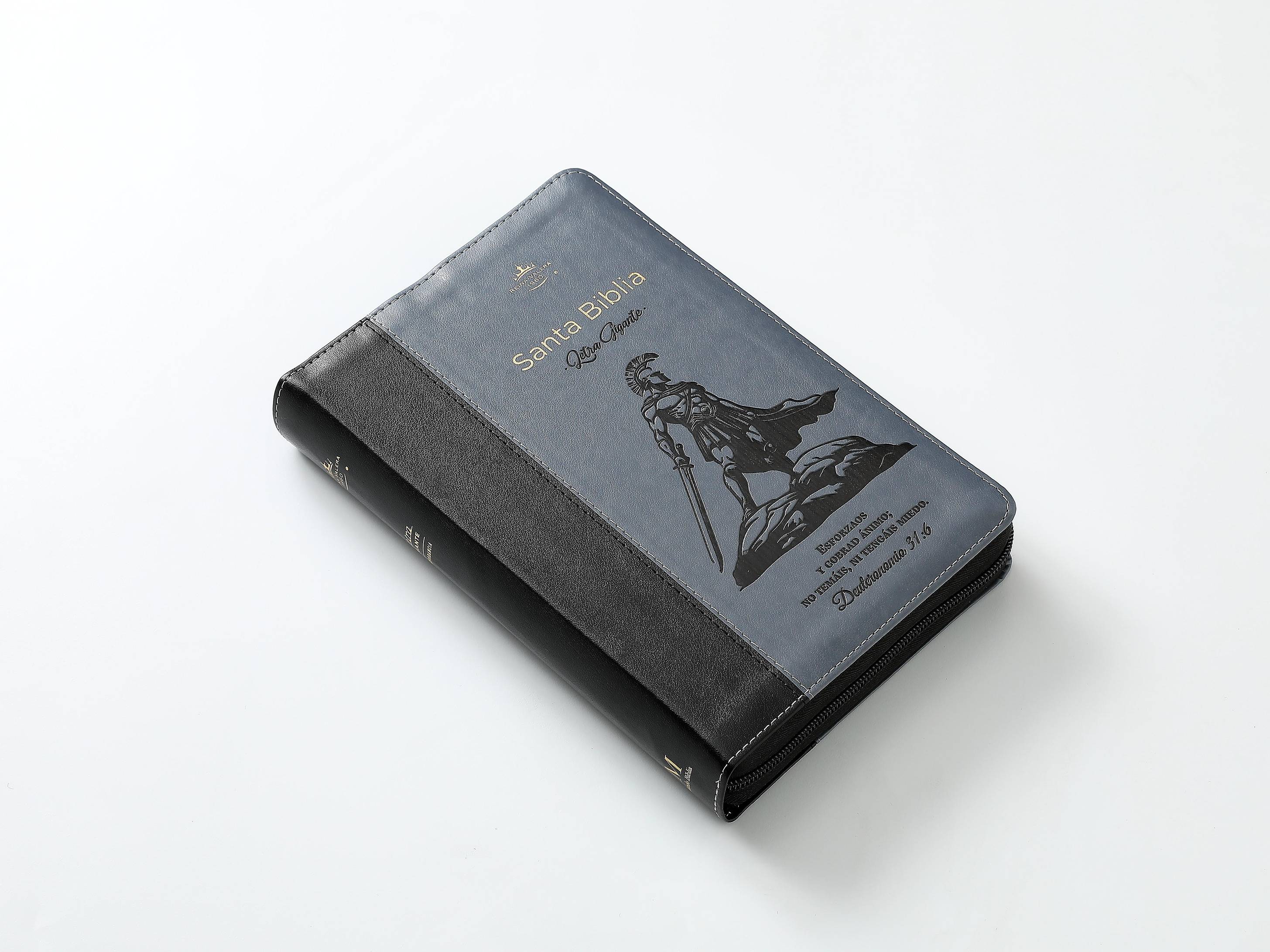 Biblia Reina Valera 1960 – 068 – Con Concordancia – Letra 14 pts – 14x21 cm – Cierre – Gris/Negro – Esforzaos