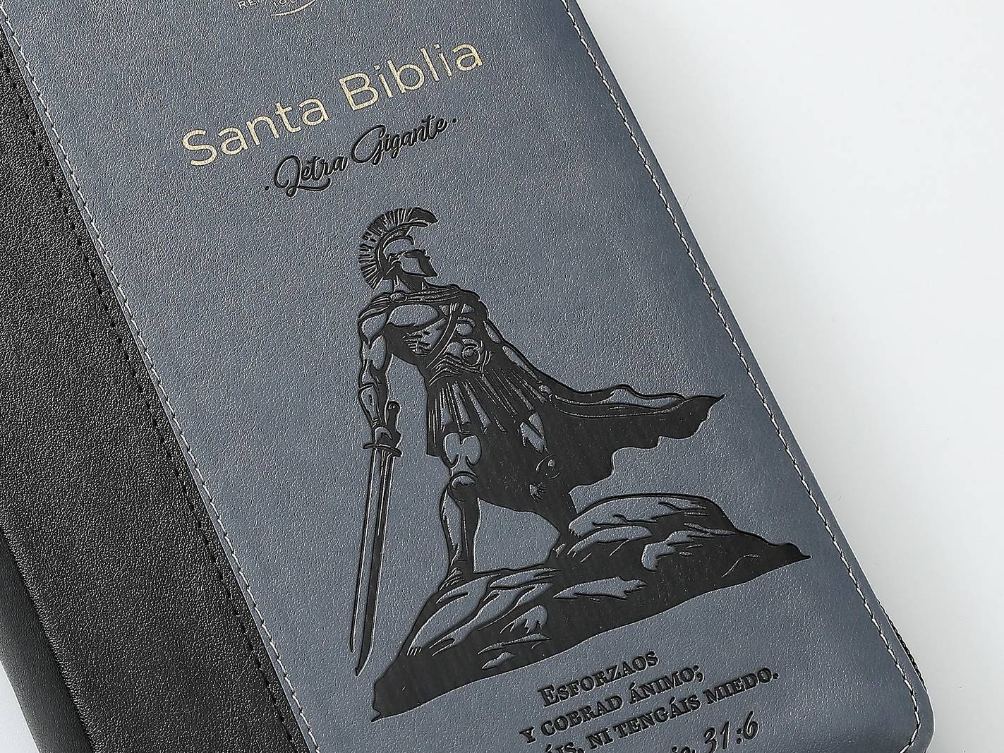 Biblia Reina Valera 1960 – 068 – Con Concordancia – Letra 14 pts – 14x21 cm – Cierre – Gris/Negro – Esforzaos