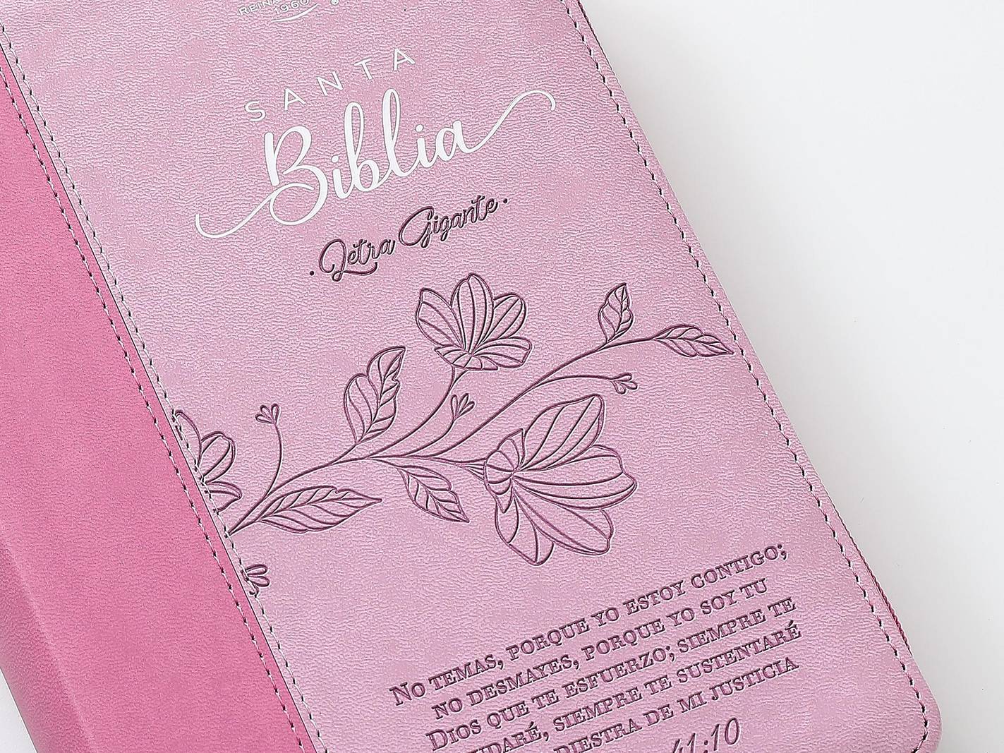 Biblia Reina Valera 1960 – 068 – Con Concordancia – Letra 14 pts – 14x21 cm – Cierre – Rosa – No Temas