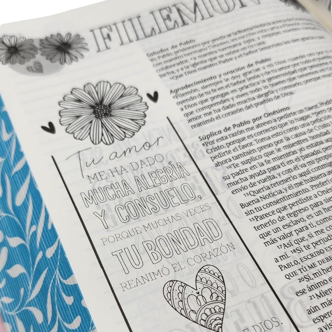 Biblia Inspira Nueva Traducción Viviente – Flores, Letra 8pt, 16x21 cm