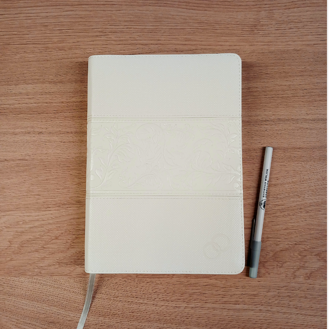 Biblia De Estudio Devocional Los Lenguajes Del Amor Blanca
