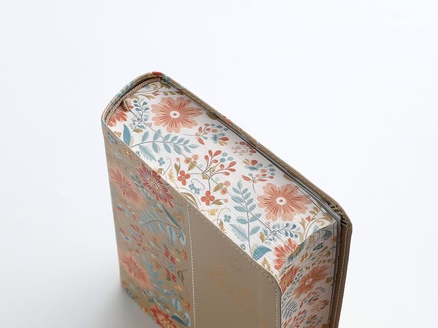 Biblia Reina Valera 1960 045C L 12P 11X16Cm Pjr Cp Flores Crema