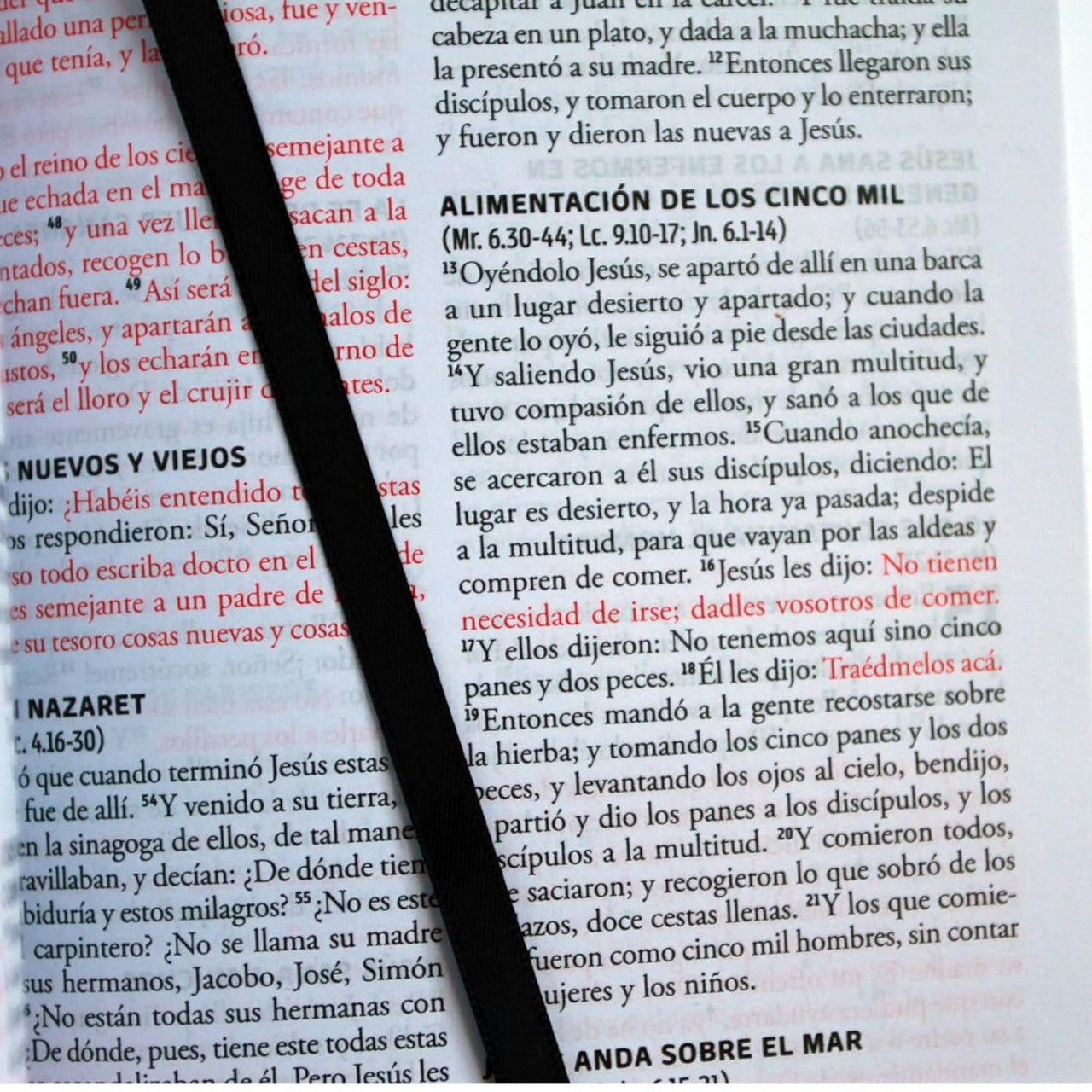 Biblia Reina Valera 1960 Momentos Especiales con Palabras de Jesús en Rojo – Tapa Dura Negra, Letra 9pt, 14x22 cm