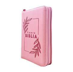 Biblia Reina Valera 1960 – 046 – Letra 12 pts  Grande  – 13,5x17,5 cm – Palabras de Jesús en Rojo – Tapa PU con Cierre – Rosado – Canto Metálico